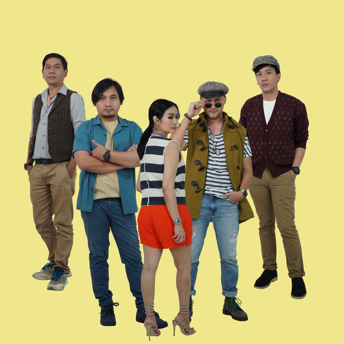Tiket Band dan Iis Dahlia