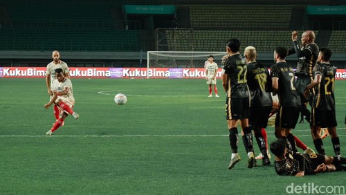 Bhayangkara FC vs Bali United, Minggu (8/10/2023).