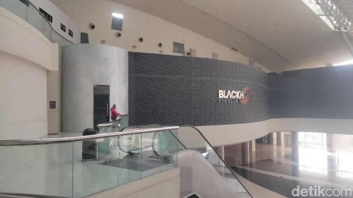Blackhole KTV di Lenmarc Mall Surabaya.