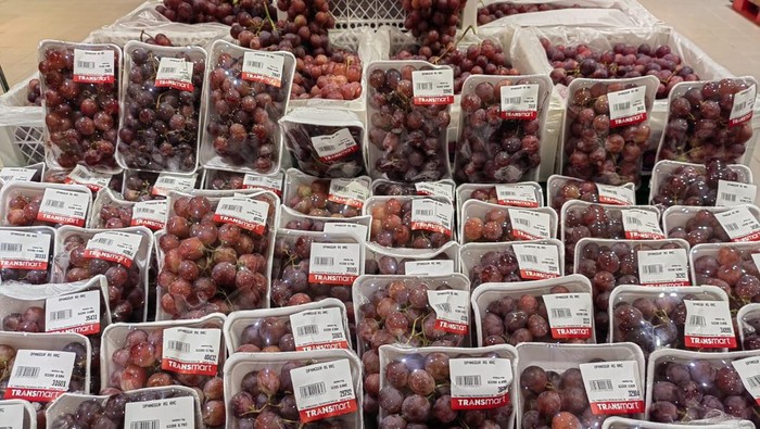 Buah di Transmart Full Day Sale