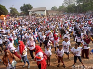 Ribuan Relawan Network For Ganjar Menggoyang Subang