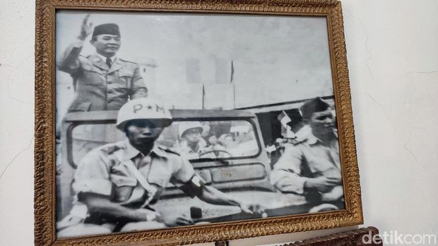 Foto-foto di rumah veteran TNI Sanjoto di Peterongan, Semarang, Sabtu (7/10/2023).