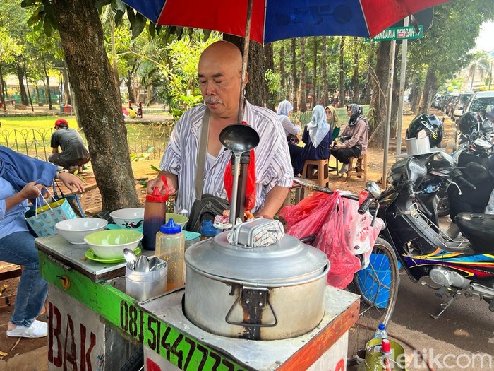 Gurih Nikmat Bakso Pak Mbedud yang Terkenal di Taman Gandaria Gurih Nikmat Bakso Pak Mbedud yang Terkenal di Taman Gandaria
