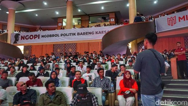 Kaesang Pangarep saat menyapa para milenial di Gedung Budaya Soreang, Kabupaten Bandung, Minggu (8/10/2023).