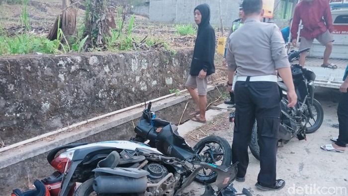 Kecelakaan lalu lintas di Kabupaten Blitar.