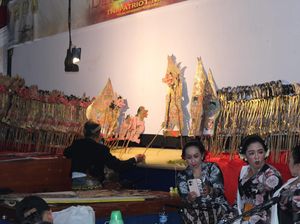 Wayang Kulit Semalam Suntuk Semarakkan HUT TNI Ke-78 di Palembang