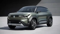 Mobil ini memiliki tampang yang futuristis dan modern. Bagian mukanya sudah dilengkapi juga dengan DRL LED. Foto: Dok. Suzuki