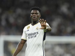 Dua pengisi lini tengah Real Madrid, Dani Ceballos dan Aurelien Tchouameni masih alami cedera. Ceballos bisa kembali di akhir November, sementara Tchouameni alami retak di tulang metatarsal dan paling cepat kembali pada 3 Januari (AP)