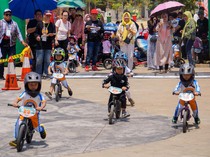 Serunya Lomba Balap Sepeda Dorong di Pekalongan