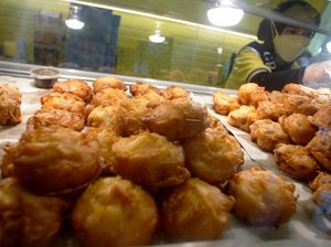 Siapa Sangka Jualan Pisang Goreng Omzetnya Ratusan Juta Perbulan
