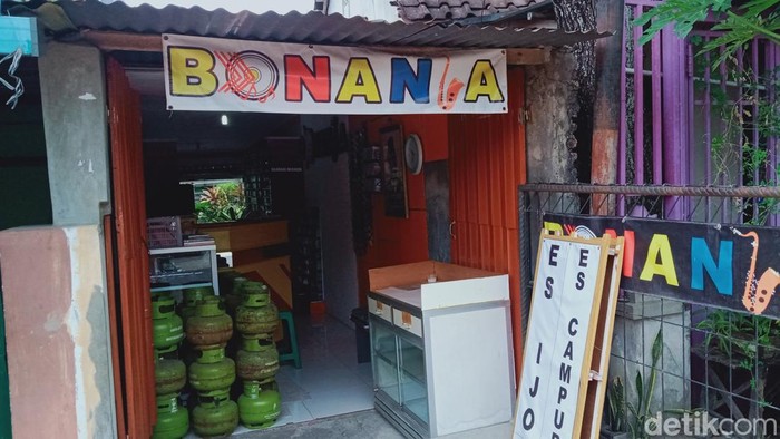Toko kaset Bonanza Klaten. Foto diunggah Minggu (8/10/2023).