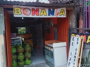 Toko Kaset Bonanza Klaten Masih Bertahan, Pembelinya Justru Anak Muda