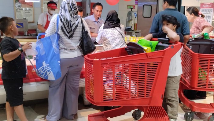 Transmart Full Day Sale memberikan diskon gede-gedean buat produk ayam potong