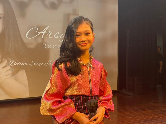 Arsya Ristina rilis single bertajuk Belum Siap Jatuh Cinta.