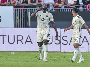 Cagliari Vs Roma: Lukaku 2 Gol, Giallorossi Menang 4-1