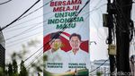 Baliho Dukungan Duet Prabowo-Yusril Mejeng di Arteri Pondok Indah