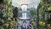 Singapore Changi Airport di posisi keenam. Urutan bandara termewah ini menurut sebuah studi dari AllClear Travel Insurance yang dikeluarkan baru-baru ini (Foto: ABC Australia)