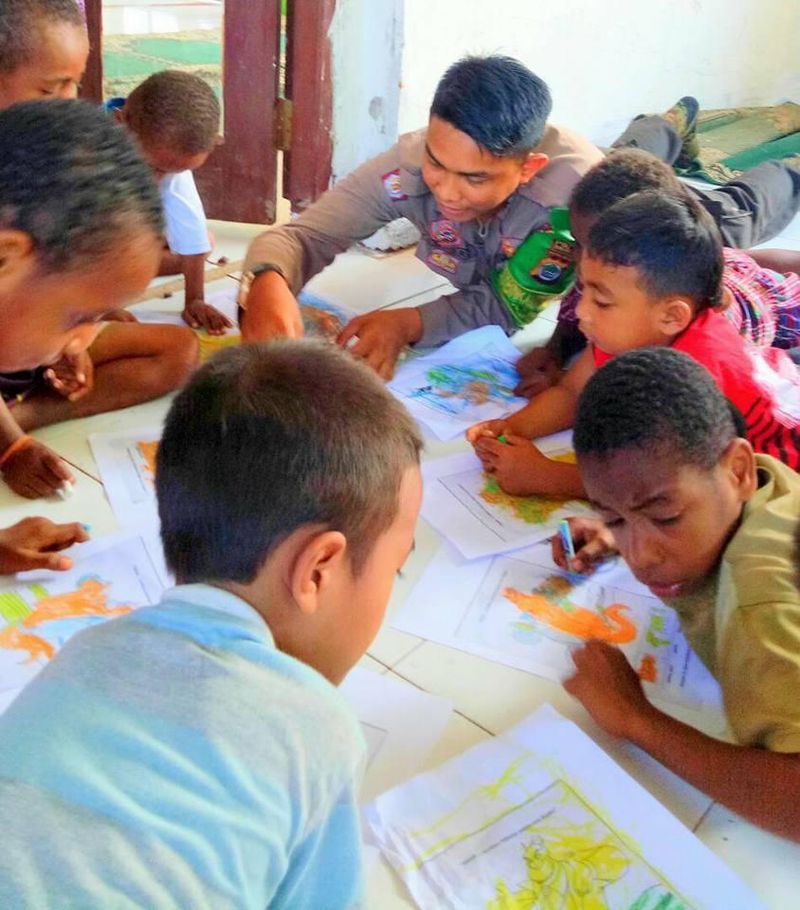Bhabinkamtibmas Klawasi, Bripka Sandry Yusuf Rantedatu, sosok di balik program Rumbai Koteka.