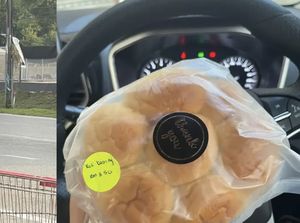 Bikin Haru! Penjual Cookies Ini Doakan Tiap Pelanggan yang Beli Dagangannya