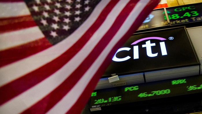 Bulan Depan Citigroup Bakal PHK Besar-besaran! Penyedia layanan keuangan terbesar di AS, Citigroup akan melakukan pemutusan hak kerja (PHK) November mendatang. PHK ini menjadi salah satu yang terbesar dalam beberapa dekade belakangan.