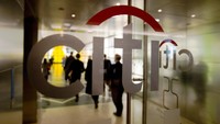 Sementara itu, berdasarkan informasi seorang sumber, para direksi Citigroup sudah melakukan pertemuan pada Rabu lalu. Mereka membahas langkah-langkah yang disampaikan dalam memo Wechter. Hingga saat ini, Citigroup masih menolak untuk berkomentar terkait isi memo tersebut. REUTERS/Kevin Coombs