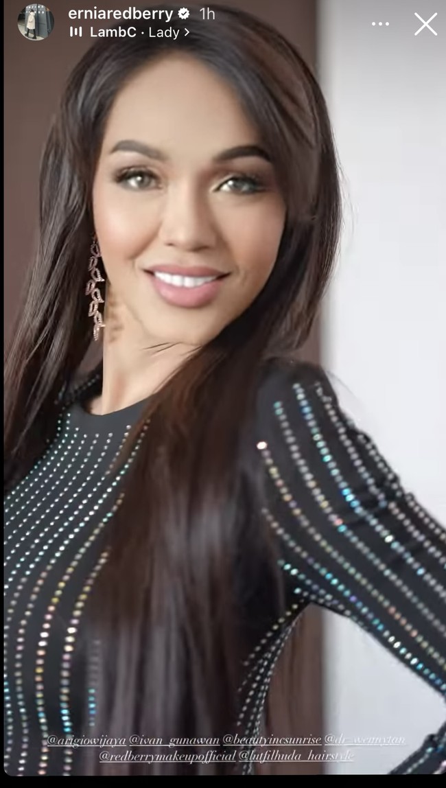 Foto: Instagram @erniaredberry