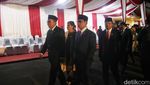 Defile Tiga Matra TNI Ramaikan Parade Senja