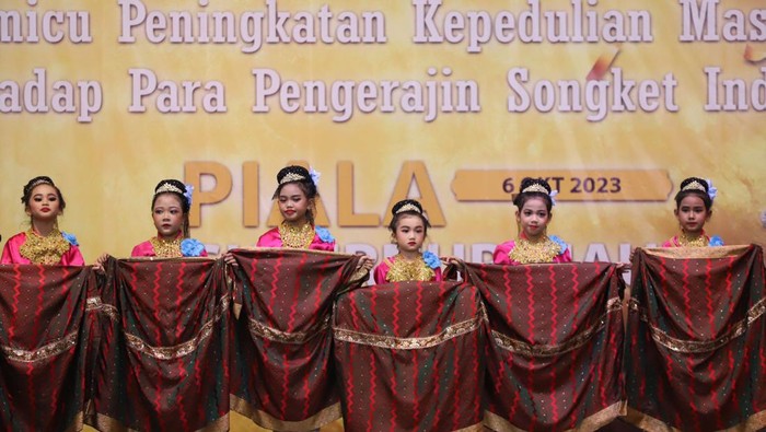 Festival Tari Tenun dan Songket Nusantara Digelar di TMII (dok.ist)