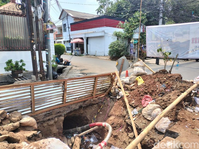 Galian di Jl Asem Baris, 9 Oktober 2023. (Astrid Meishella/magang detikcom)