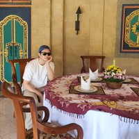 Aktor Korea Son Sukku kembali memamerkan foto liburannya di Bali. Setelah menghabiskan waktu di sebuah hotel mewah di kawasan elit Nusa Dua, Son Sukku pindah ke kawasan Ubud yang jauh dari hiruk pikuk. Foto: dok. Instagram @sonsukku