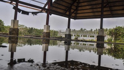 Potret Gedung KSPN Tanjung Lesung yang Terbengkalai