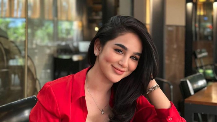 hana hanifah