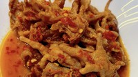 Makan ceker pedas tanpa tulang juga bisa dipesan dari Hjj Wagyu Beef via marketplace. Seporsinya Rp 25 ribu dengan rasa pedas berempah yang nikmat. Pengiriman dari Jakarta Pusat. Foto: HJJ Wagyu Beef