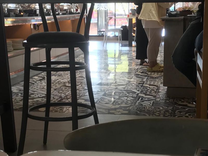 Inspirasi Penggunaan Ubin Tegel Pada Interior Modern