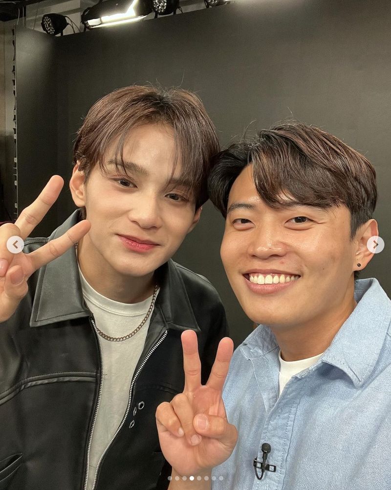 Jang Hansol berfoto dengan Zayyan XODIAC dan personel StarBe