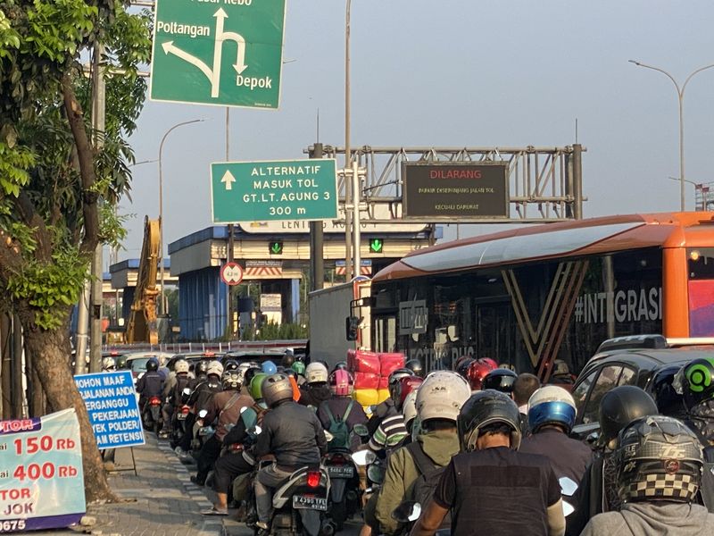 Kemacetan parah di Jalan TB Simatupang (Devi/detikcom)