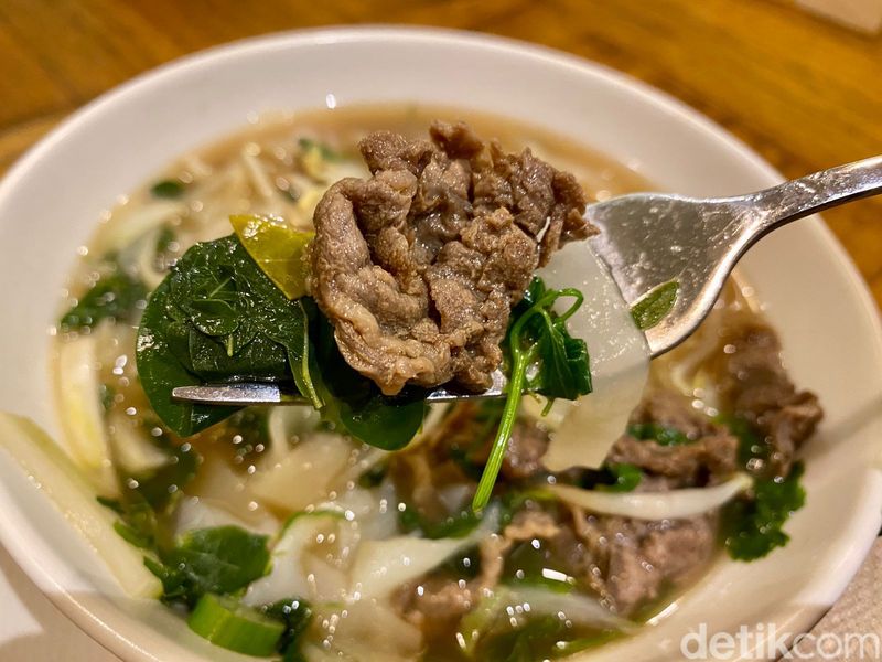 La Moringa: Menu Serba Daun Kelor yang Enak Ada di Restoran Nyaman Ini