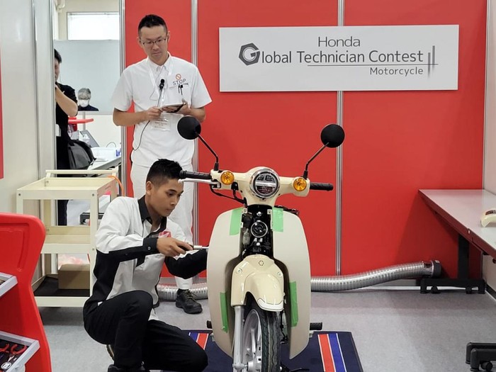 Teknisi Motor Reguler Honda Terbaik Di Dunia Ternyata Berasal Dari Magelang