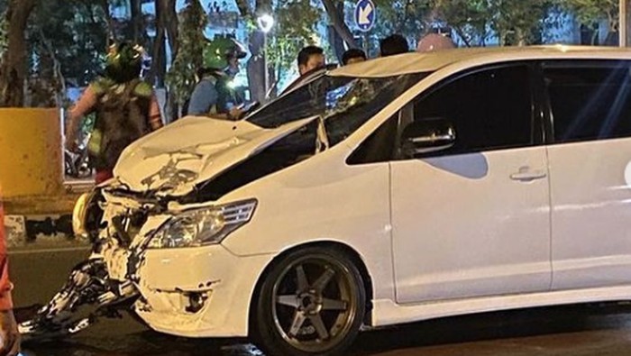 Mobil Tabrak Pemotor di Kemayoran, 3 Orang Tewas