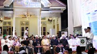 Pengusaha nasional, Arsjad Rasjid menghadiri peringatan Maulid Nabi Muhammad SAW yang dipusatkan di Ndalem An-Nadwah, Krapyak, Yogyakarta, Minggu (8/10/2023). 
