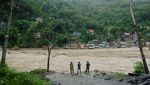 Penampakan Ngeri Banjir Bandang di India, Puluhan Orang Tewas