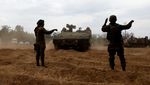 Penampakan Tank-tank Israel Siaga di Sekitar Jalur Gaza