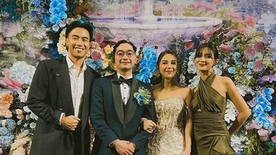 7 Gaya Artis di Nikahan Adinda Thomas, Jennifer Dunn Hingga Sophia Latjuba