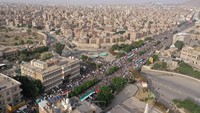 Pendukung Houthi berunjuk rasa untuk menunjukkan dukungan kepada faksi-faksi Palestina, di Sanaa, Yaman 7 Oktober 2023. Houthi Media Office/Handout via Reuters.