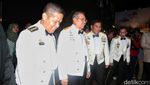 Potret Prabowo, Try Sutrisno dan Dudung Jalan Bergandengan