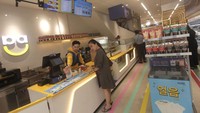 Lebih dekat, Palli Mart adalah konsep toko serba ada terkemuka yang menyediakan berbagai konten dan produk asli Korea, mulai dari makanan dan minuman ringan, jajanan, bumbu dan bahan masak, hingga peralatan rumah tangga. Palli Mart tidak hanya dilihat sebagai tempat nongkrong biasa, tetapi juga sebagai tempat untuk mengekspresikan gaya hidup Korea. Jessinda Tandra selaku head of marketing dari Palli Mart berharap Palli Mart dapat menjadi alternative pilihan berbelanja kebutuhan bagi masyarakat modern di Indonesia dan khususnya anak muda.