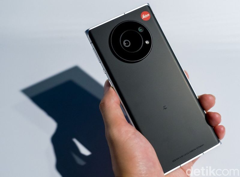 Review Kamera Ponsel Sharp Aquos R7S