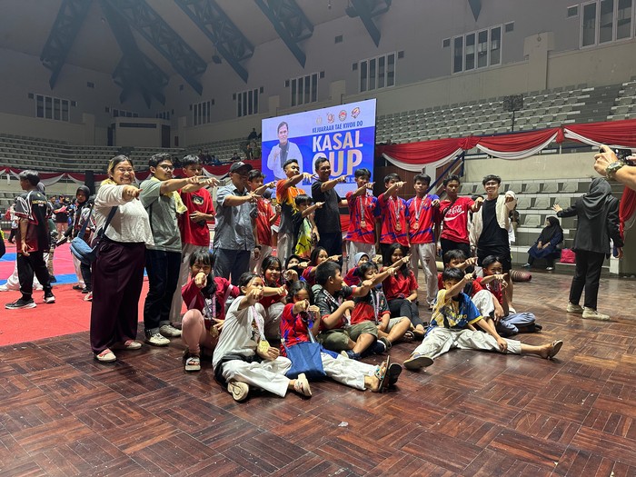 SDN Menteng 02 menangkan 5 emas Taekwondo KASAL CUP.