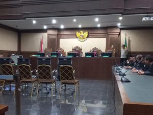 Sidang Putusan Tertunda Sebab Lukas Enembe Kembali Sakit