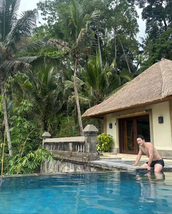 “Heavenly #PuriWulandari. Will be back soon,” tulis Son Sukku, yang sudah jatuh cinta dengan pemandangan hijau Ubud. Aktor 40 tahun itu berencana untuk kembali. Foto: dok. Instagram @sonsukku